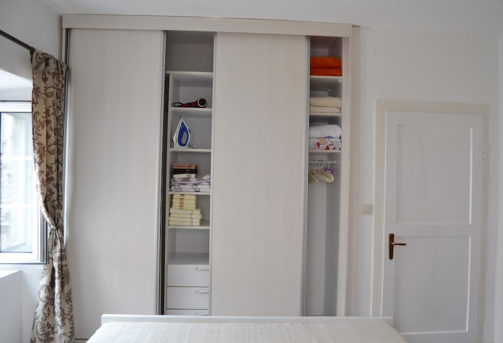Bell Tower Apartment بودفا الغرفة الصورة